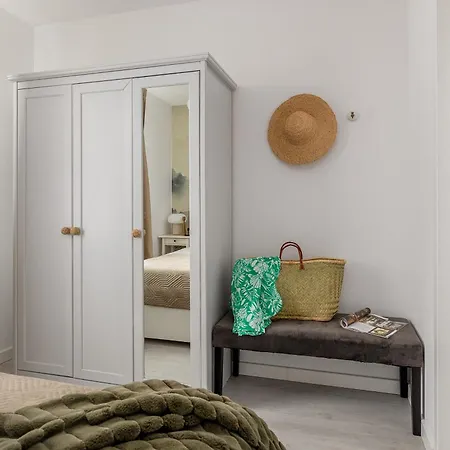 Ts Hello Apartament